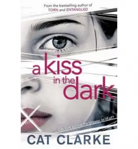 Couverture du produit · [(A Kiss in the Dark )] [Author: Cat Clarke] [Apr-2014]