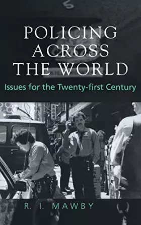 Couverture du produit · Policing Across the World