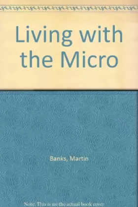 Couverture du produit · Living with the Micro