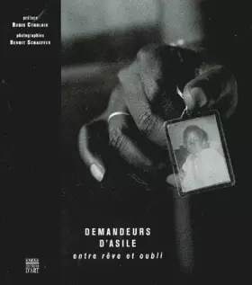 Couverture du produit · Demandeurs d'asile