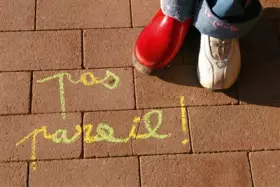 Couverture du produit · Pas pareil !