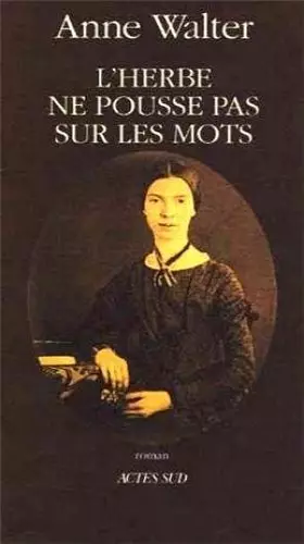 Couverture du produit · L'herbe ne pousse pas sur les mots