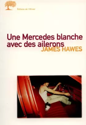 Couverture du produit · Une Mercedes blanche avec des ailerons