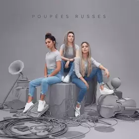 Couverture du produit · Poupées Russes