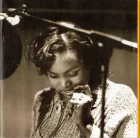 Couverture du produit · Oumou