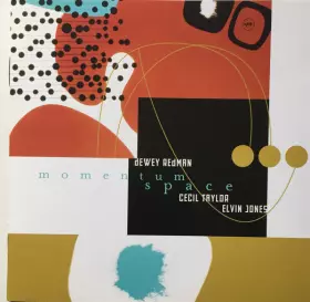 Couverture du produit · Momentum Space