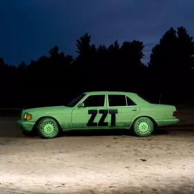 Couverture du produit · Partys Over Earth