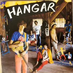 Couverture du produit · Hangar