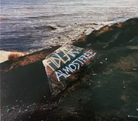 Couverture du produit · Almost Free