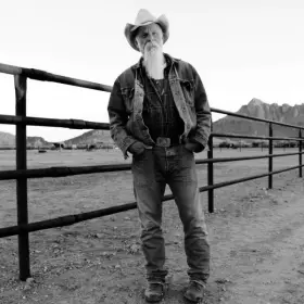 Couverture du produit · Keepin' The Horse Between Me And The Ground