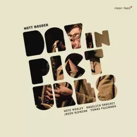 Couverture du produit · Day In Pictures