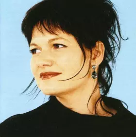 Couverture du produit · Différente