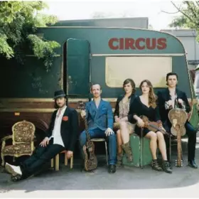 Couverture du produit · Circus (Digipack)