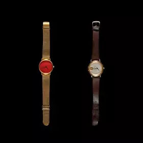 Couverture du produit · Golden Suits