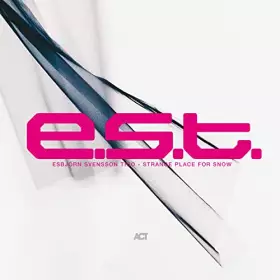 Couverture du produit · Strange Place For Snow