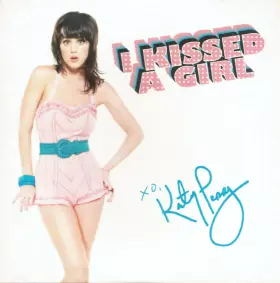Couverture du produit · I Kissed A Girl
