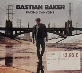 Couverture du produit · Facing Canyons
