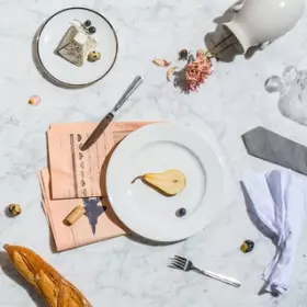 Couverture du produit · The Past We Leave Behind