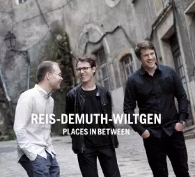 Couverture du produit · Places In Between 