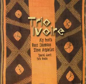 Couverture du produit · Trio Ivoire