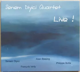 Couverture du produit · Live!