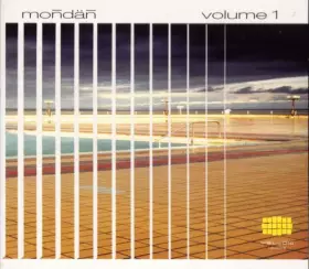 Couverture du produit · Moñdäñ Volume 1