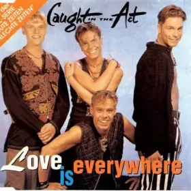 Couverture du produit · Love is Everywhere