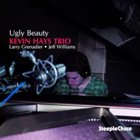 Couverture du produit · Ugly Beauty [Import]