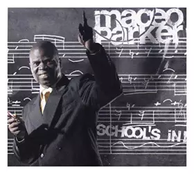 Couverture du produit · School's in!