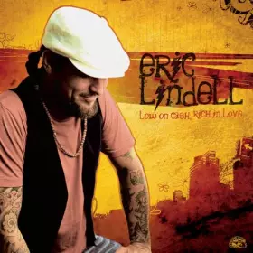 Couverture du produit · Low on Cash, Rich in Love [Import]