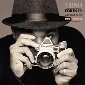 Couverture du produit · Moments Preserved