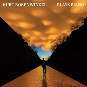 Couverture du produit · Plays Piano