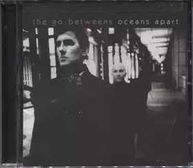 Couverture du produit · Oceans Apart