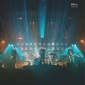 Couverture du produit · LUX Live