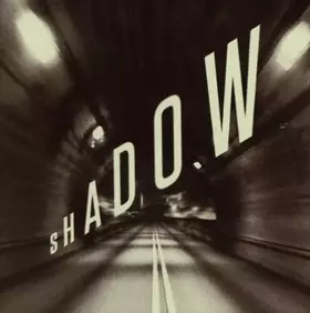 Couverture du produit · Shadow