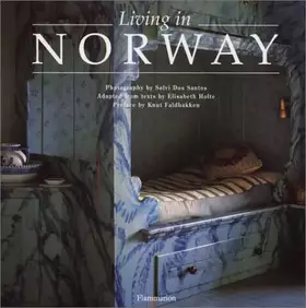 Couverture du produit · LIVING IN NORWAY