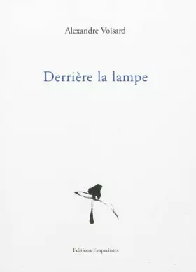 Couverture du produit · Derrière la lampe