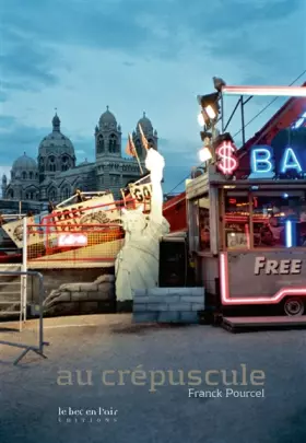 Couverture du produit · Au crépuscule