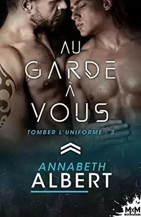 Couverture du produit · Au garde à vous: Tomber l'uniforme, T2