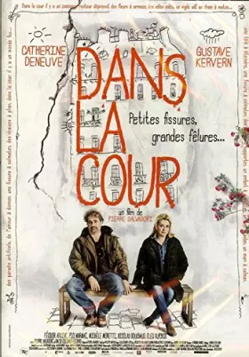 Couverture du produit · DANS LA COUR